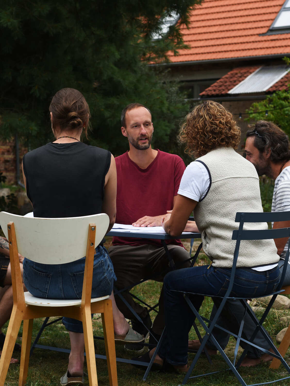 Gespräch am Tisch – Projektsteuerung für Wohnprojekte und Baugemeinschaften
