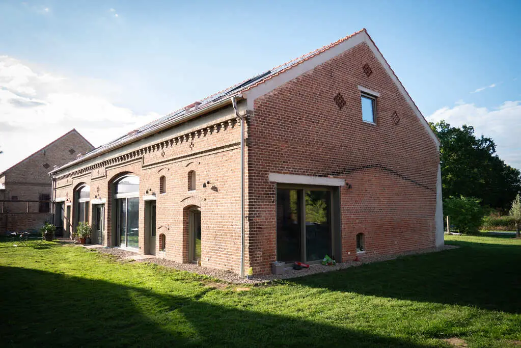 Umgebaute Scheune einer Baugruppe in Brandenburg